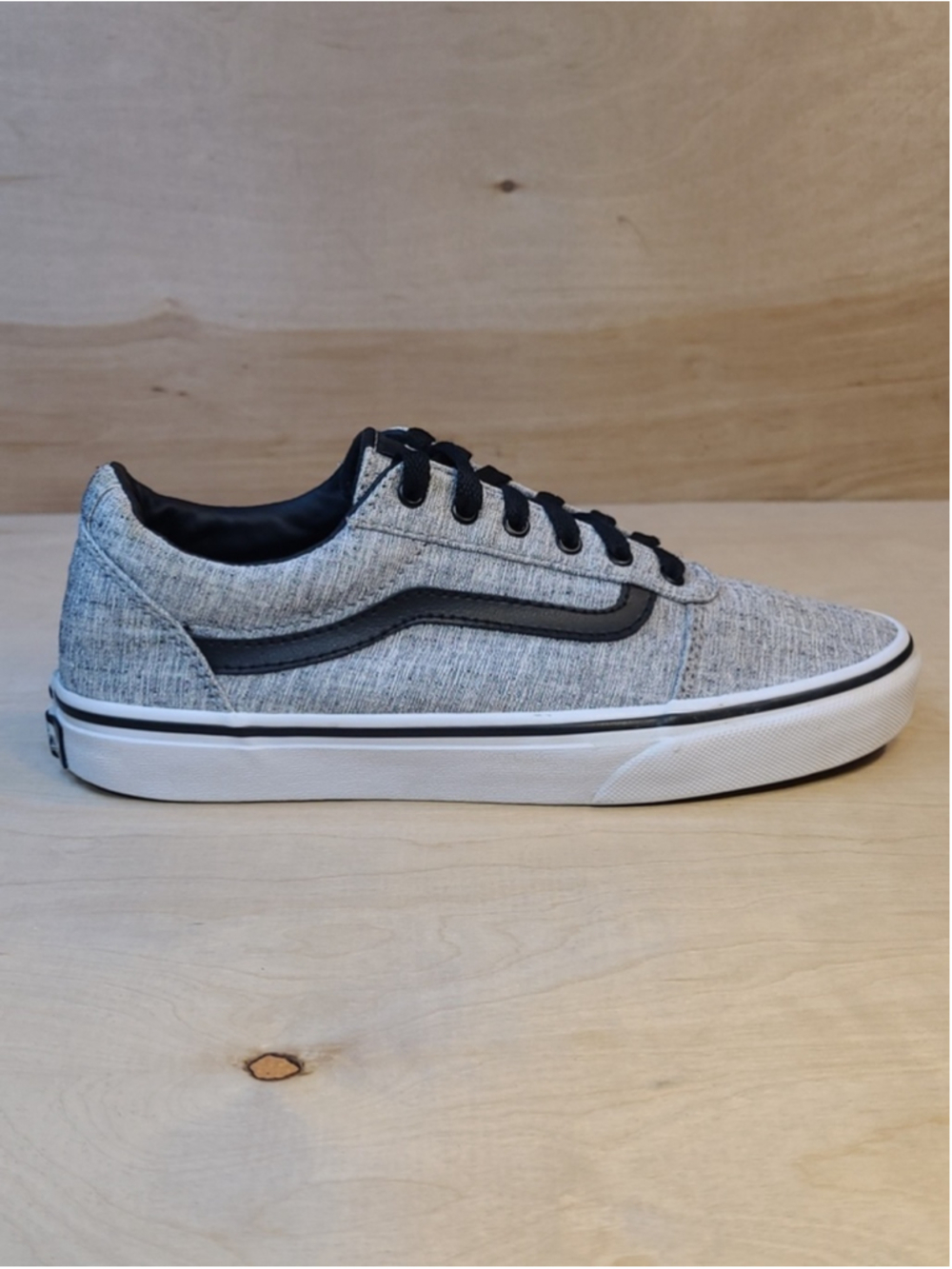 Vans Ward Textile Gray and White Sneakers Size 3.5Y/5 Womens